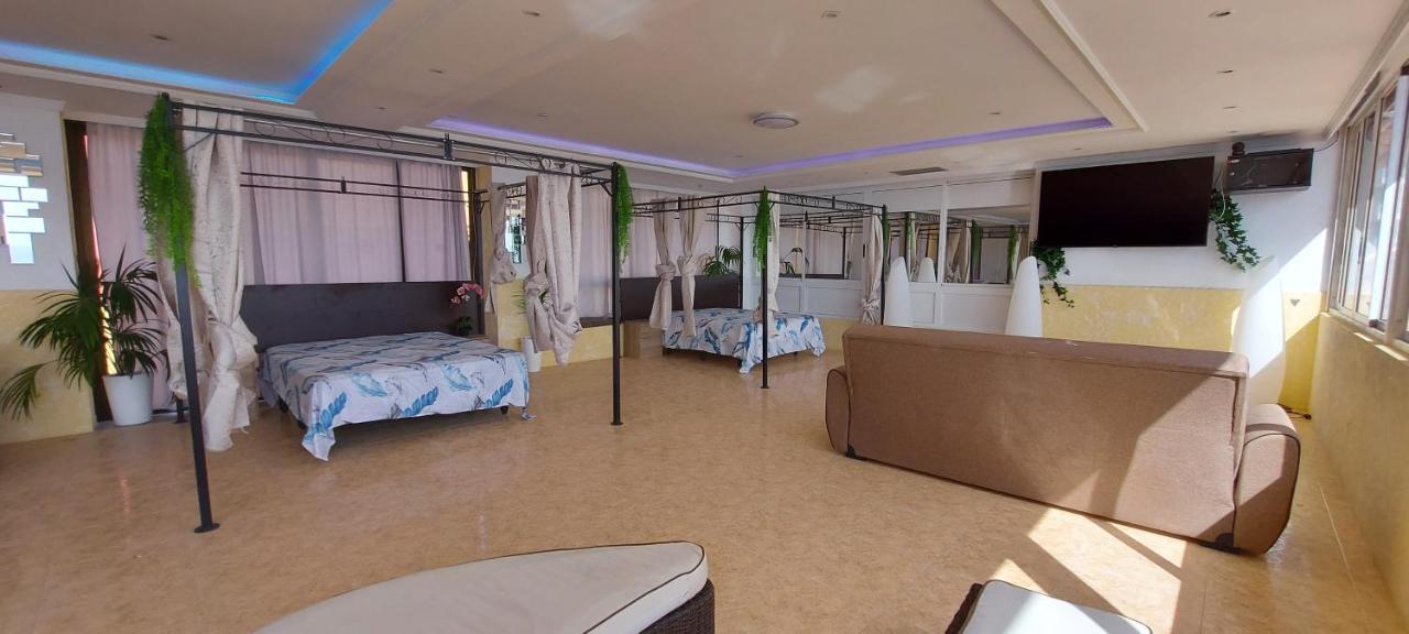 First Line Of The Ocean, 3 Bedrooms & Free Wifi Плая де лас Америкас Екстериор снимка